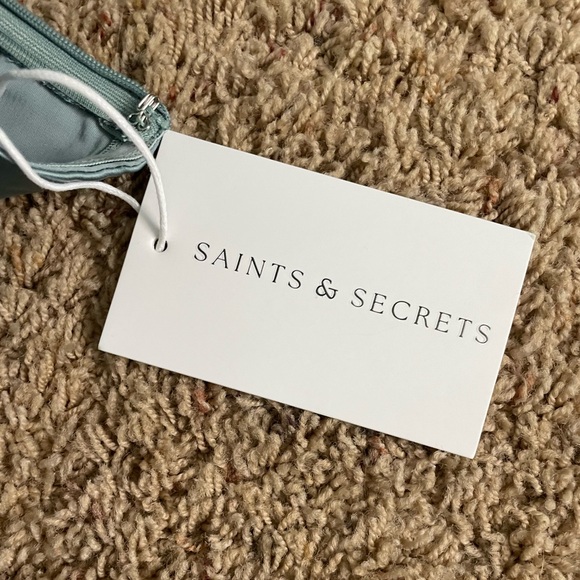 JASLYNN MIDI DRESS - STRAPLESS V NECK SATIN DRESS IN ICE BLUE - Picture 3 of 9